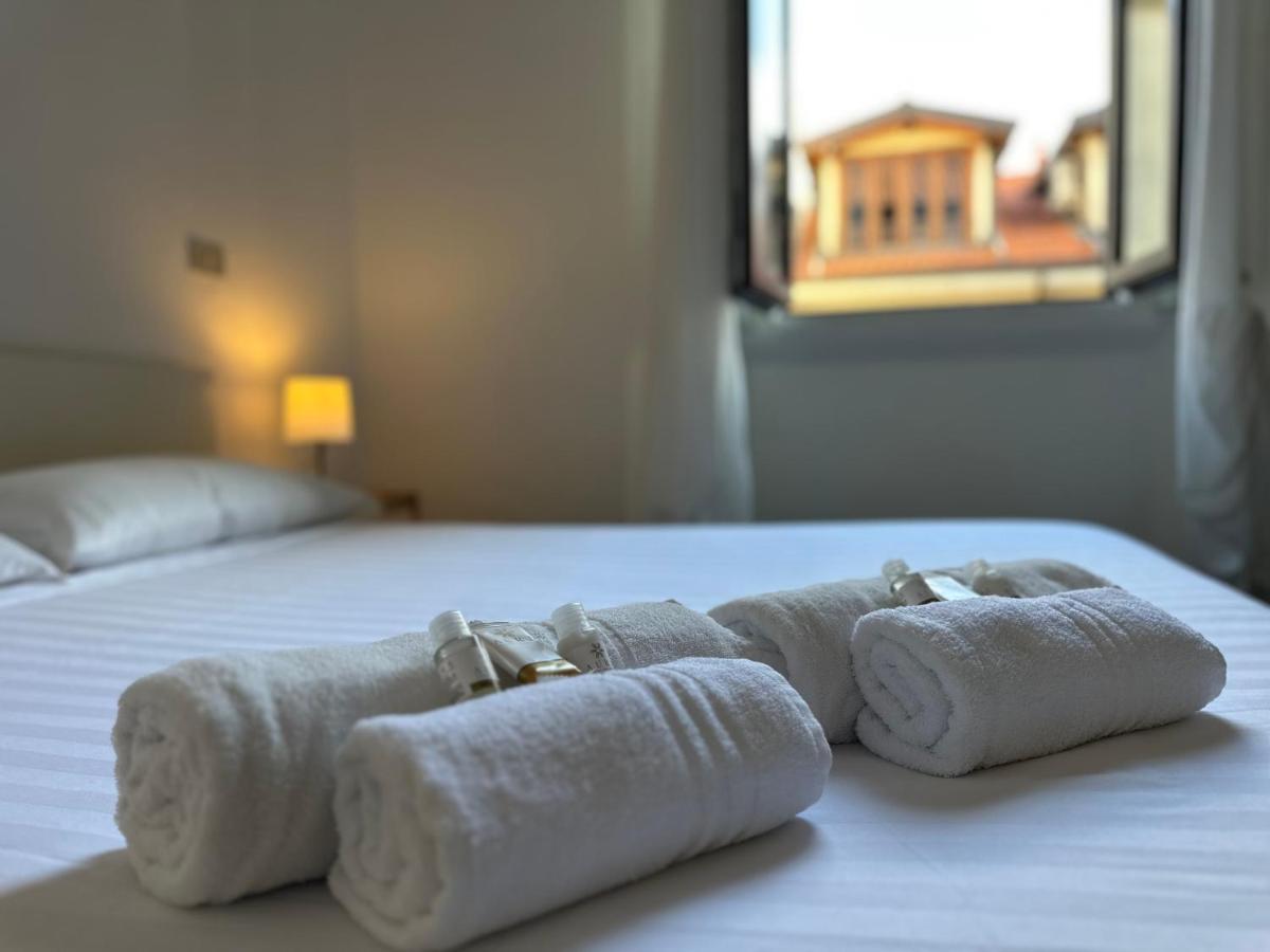 Xenia Apartments - Bright And Elegant Apartment Milano Esterno foto
