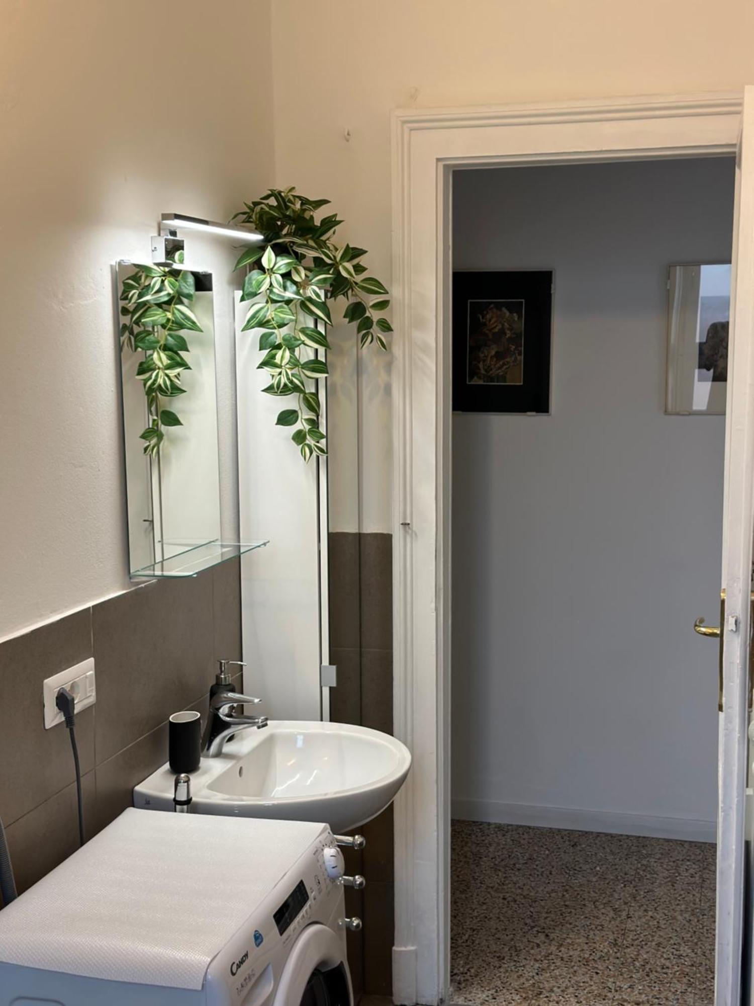 Xenia Apartments - Bright And Elegant Apartment Milano Esterno foto